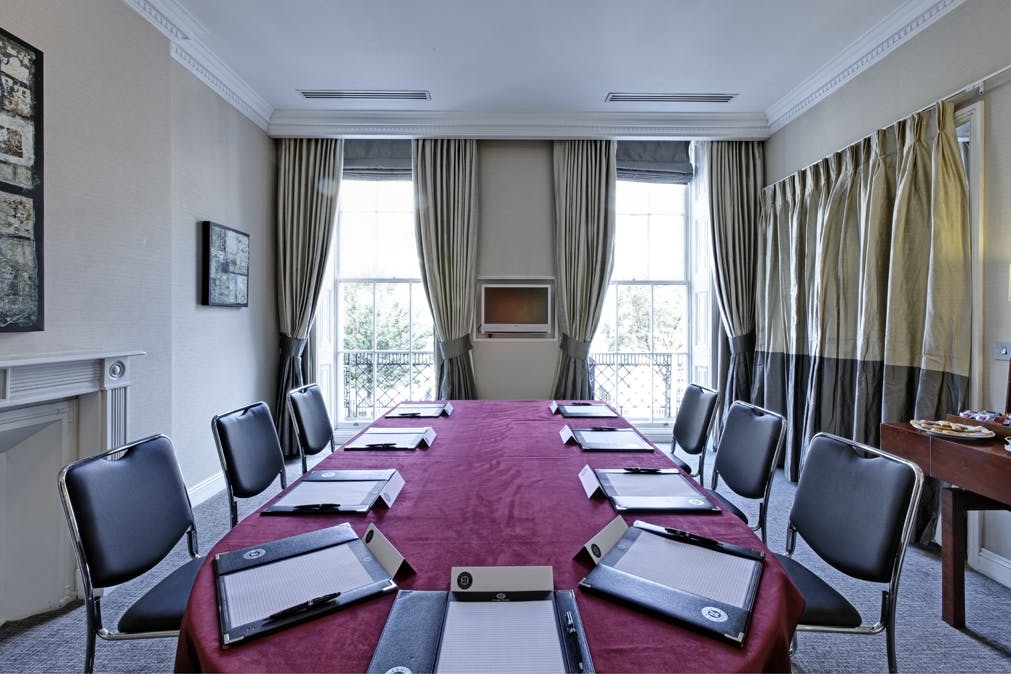 Syndicate Room 14 Business Grange Beauchamp Hotel
